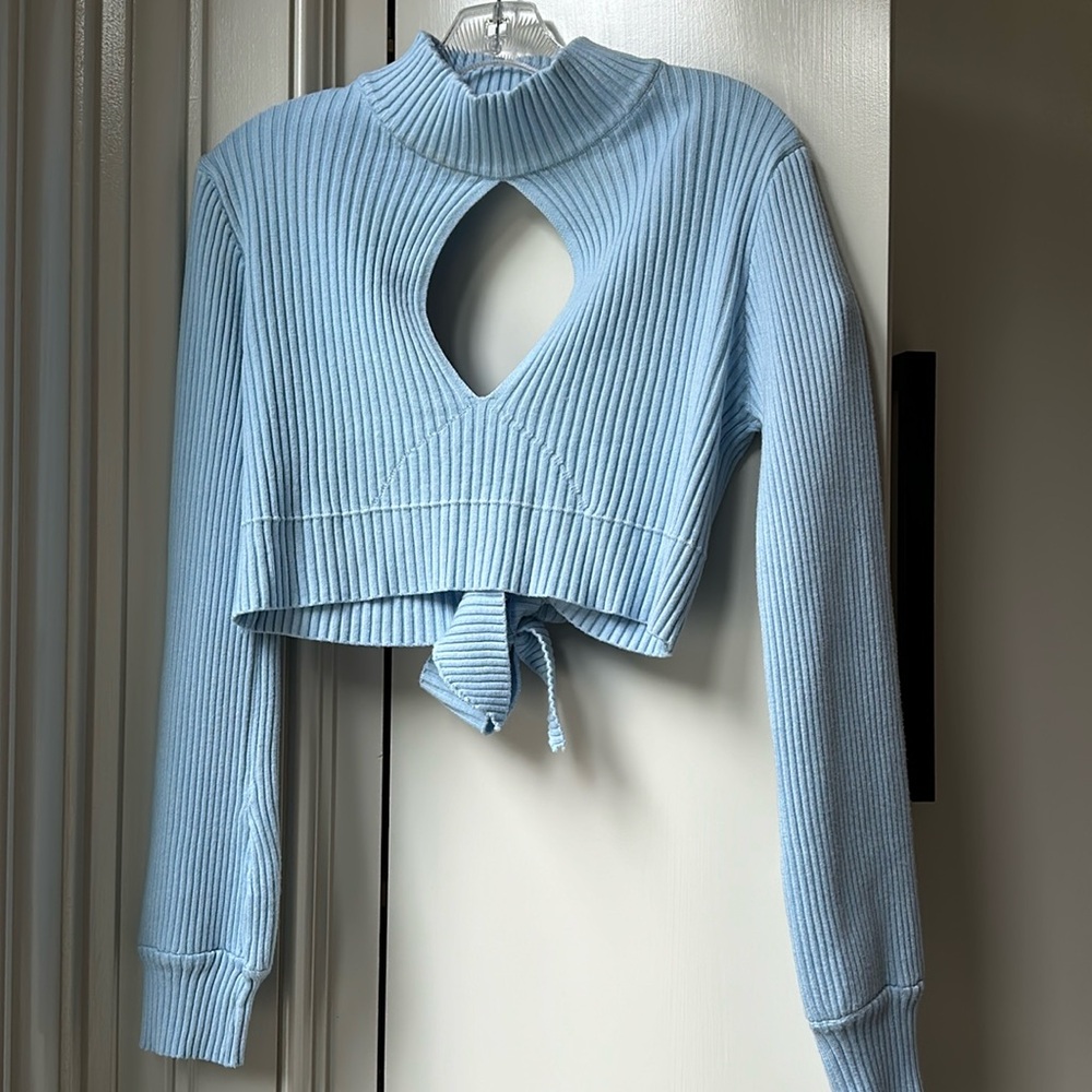 Pink Diamond women long sleeve shirt size L.